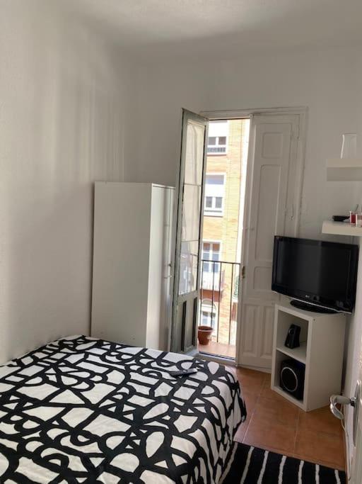 Parque El Retiro Madrid Apartment ภายนอก รูปภาพ